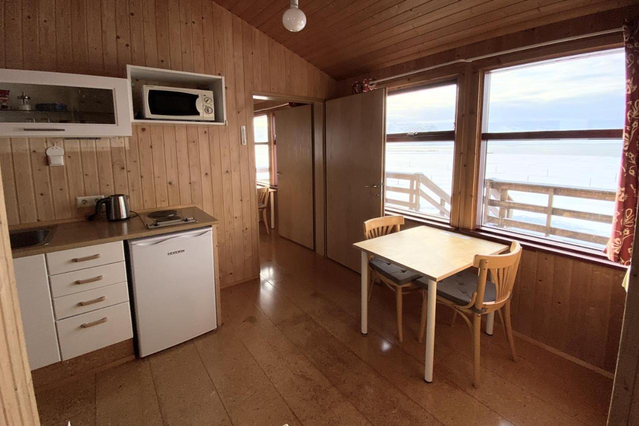 Sudur-Bar Guesthouse グルンダルフィヨルズル エクステリア 写真