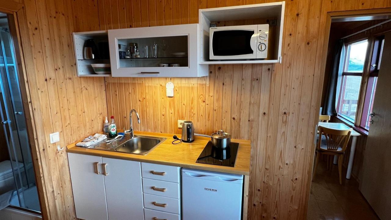 Sudur-Bar Guesthouse グルンダルフィヨルズル エクステリア 写真