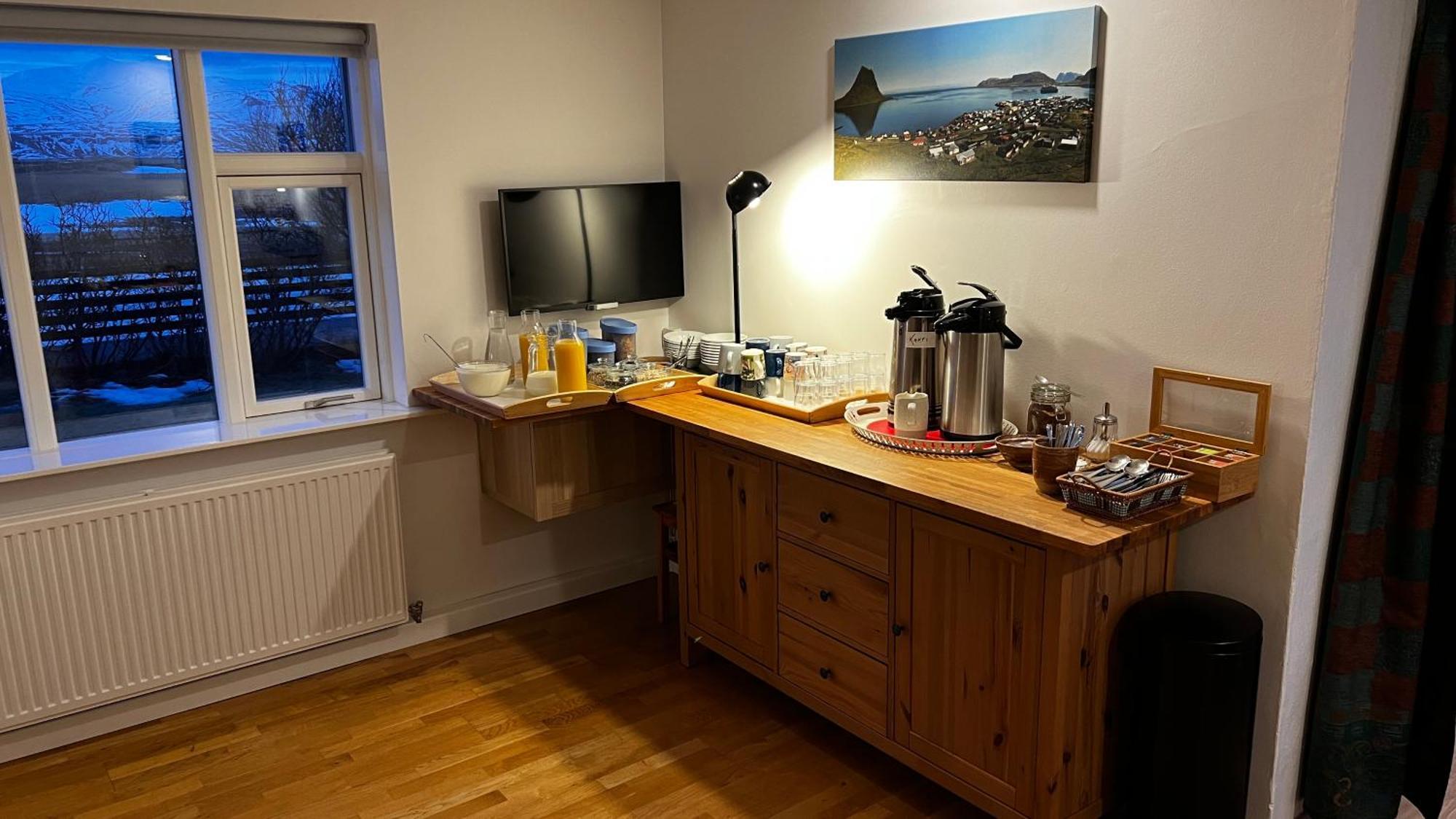 Sudur-Bar Guesthouse グルンダルフィヨルズル エクステリア 写真