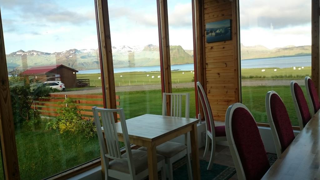Sudur-Bar Guesthouse グルンダルフィヨルズル エクステリア 写真