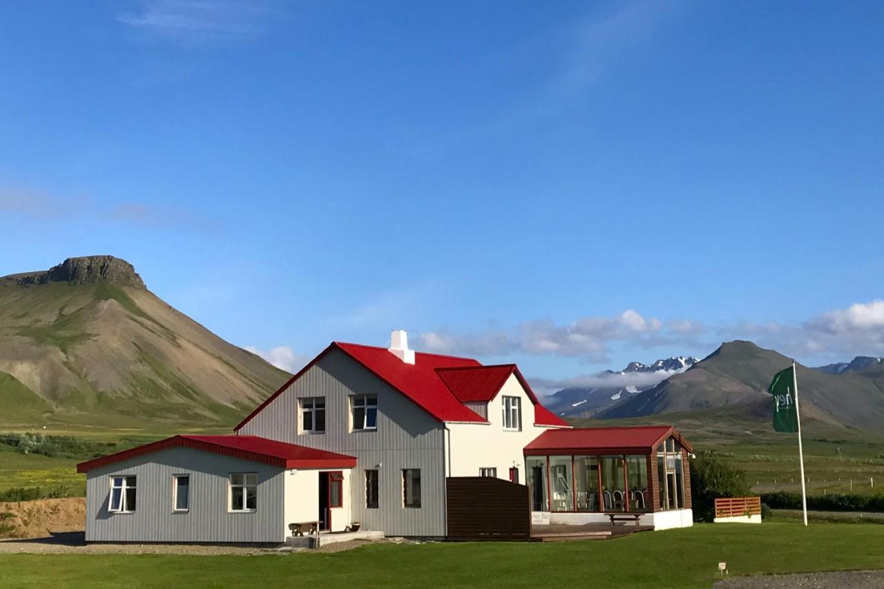 Sudur-Bar Guesthouse グルンダルフィヨルズル エクステリア 写真