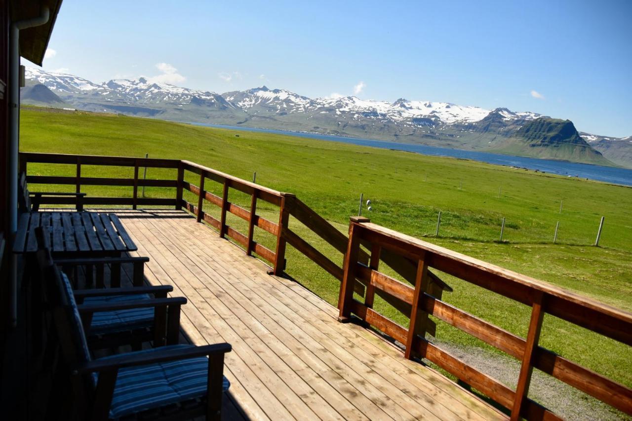 Sudur-Bar Guesthouse グルンダルフィヨルズル エクステリア 写真