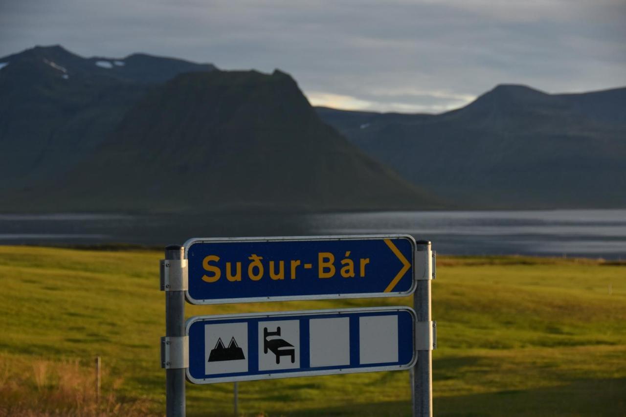 Sudur-Bar Guesthouse グルンダルフィヨルズル エクステリア 写真