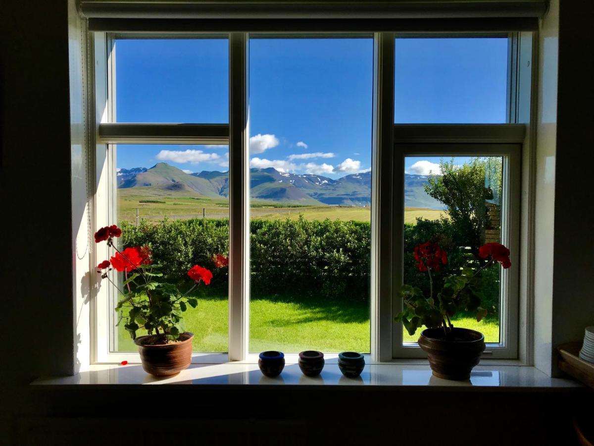 Sudur-Bar Guesthouse グルンダルフィヨルズル エクステリア 写真
